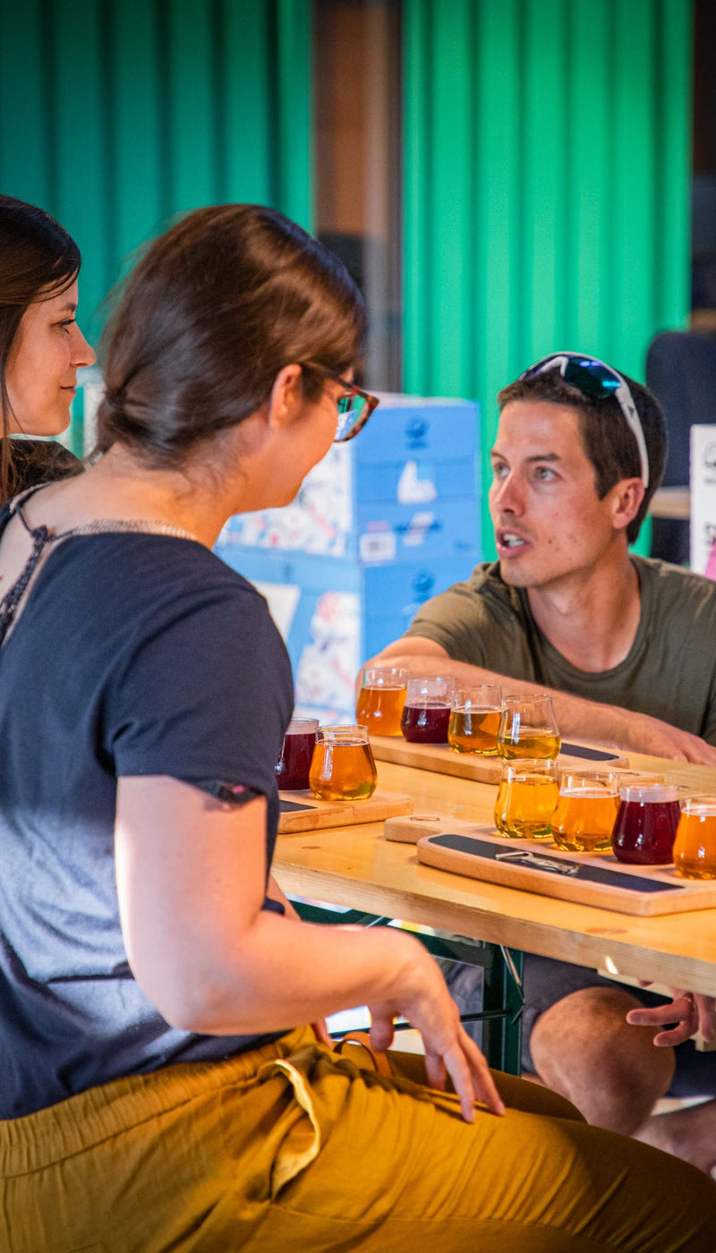 Réussir une soirée dégustation de bières à la maison