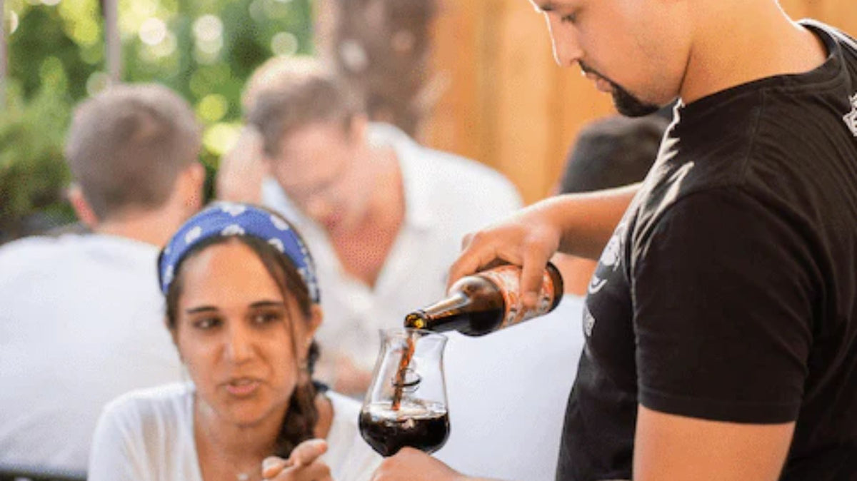 L'art du service parfait pour sublimer chaque style de bière